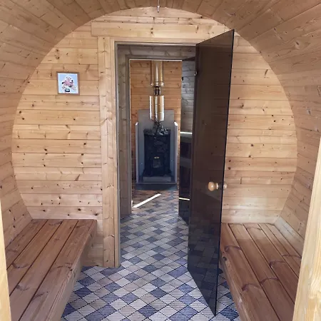 Pulli-aiku Puhkemaja Pulli (Saaremaa)